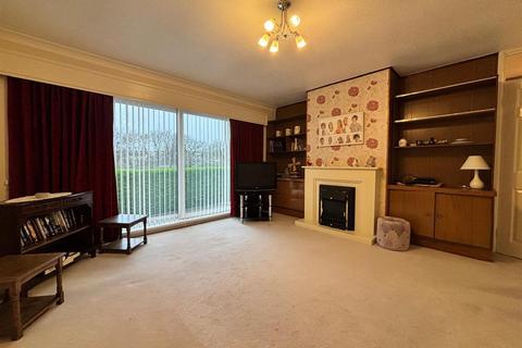 3 bedroom detached bungalow for sale, Pennant Road, Llanelli