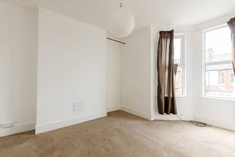 2 bedroom flat to rent, Bavent Road, Denmark Hill, London, SE5