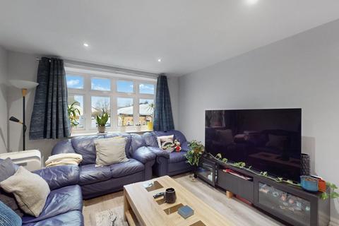 2 bedroom flat for sale, 270 Field End Road, Ruislip HA4