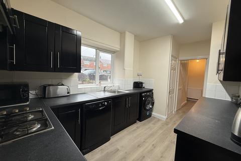 3 bedroom house to rent, Pipers Croft, Lichfield, WS13