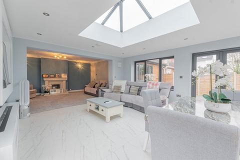 4 bedroom detached bungalow for sale, Earlswood Common, Solihull B94
