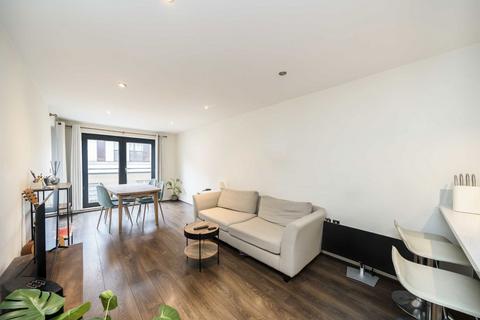2 bedroom flat to rent, Plumbers Row, London E1