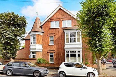 Feltham Avenue, East Molesey KT8