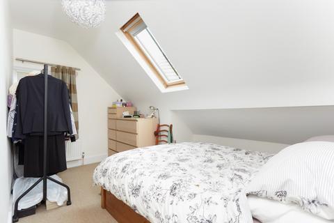 1 bedroom flat to rent, Feltham Avenue, East Molesey KT8