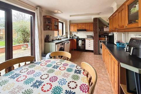 3 bedroom semi-detached house for sale, Larkhill, Kidderminster, DY10