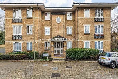 2 bedroom flat to rent, Winterburn Close, London, N11