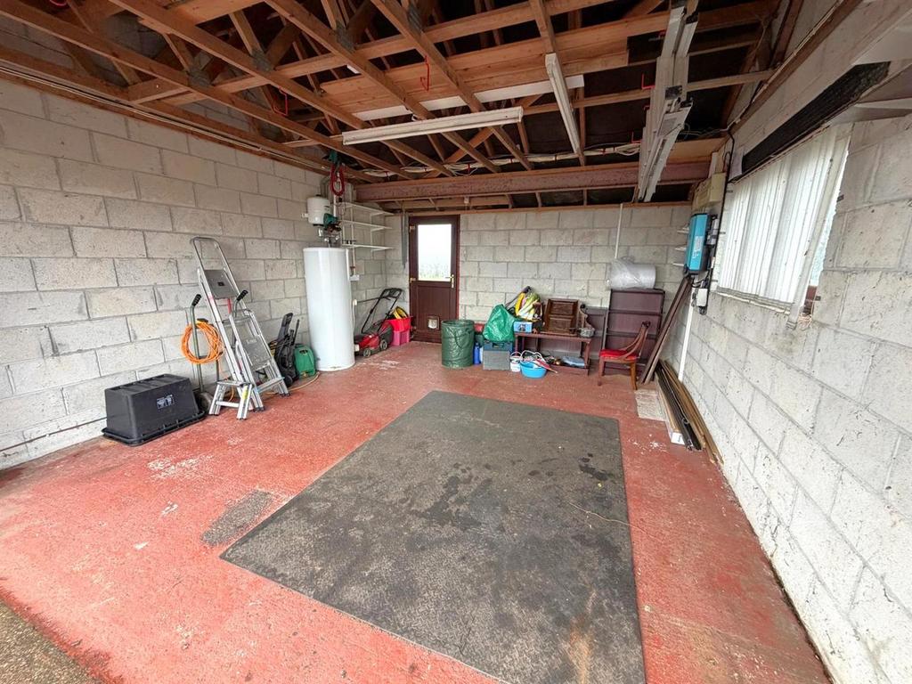 Garage.jpg