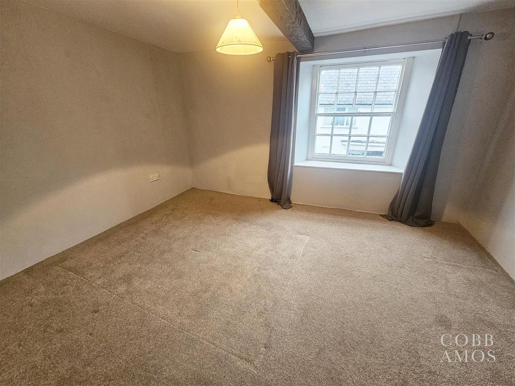 Bedroom1 A.jpg