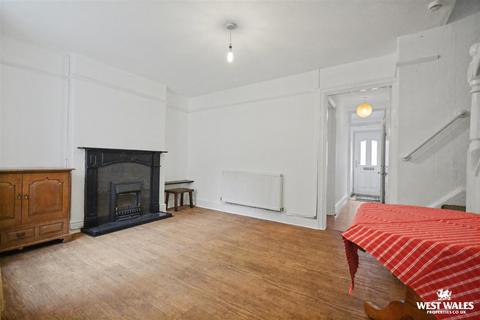 2 bedroom terraced house for sale, High Street, Fishguard