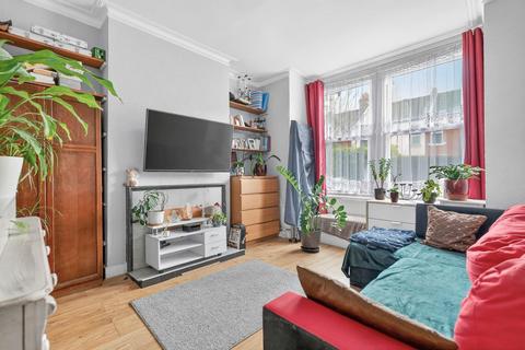 2 bedroom maisonette for sale, Darwin Road, Ealing