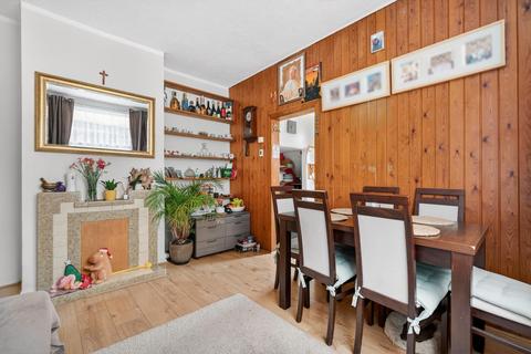 2 bedroom maisonette for sale, Darwin Road, Ealing