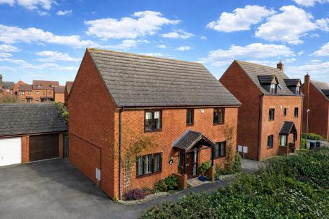 4 bedroom detached house for sale, Minorca Grove, Milton Keynes MK5