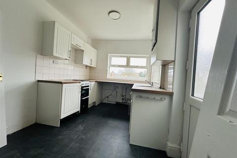 3 bedroom house to rent, Newtown Road, Bedworth, CV12 8QD