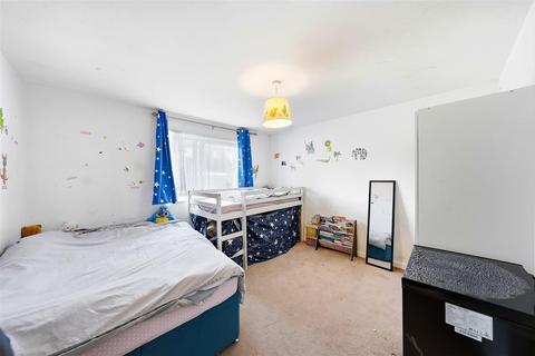 undefined, Angie Mews, Dartford