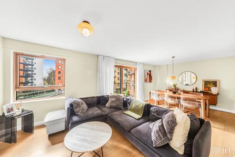 2 bedroom flat for sale, Burford Wharf, Cam Road, London, E15
