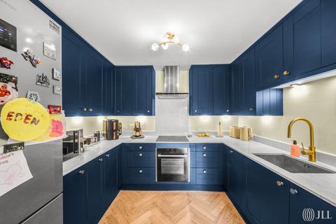 2 bedroom flat for sale, Burford Wharf, Cam Road, London, E15