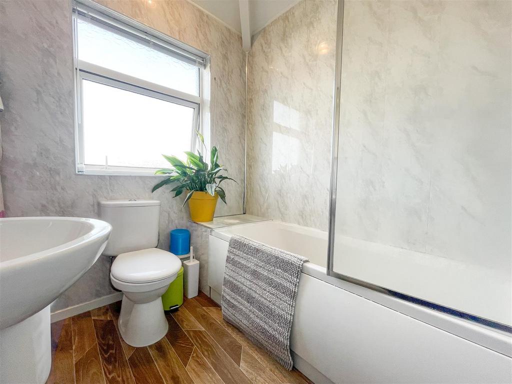 Family bathroom