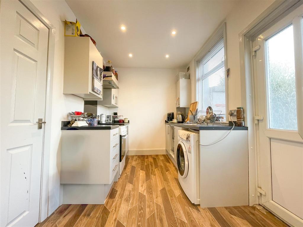 Kitchen dining room