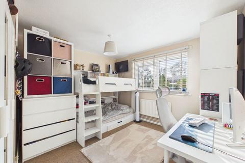 undefined, Gardeners Close, Horsham RH12