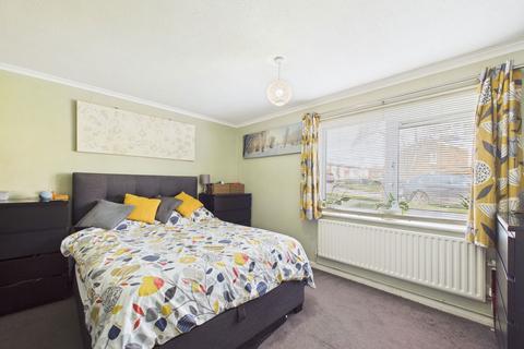 undefined, Gardeners Close, Horsham RH12