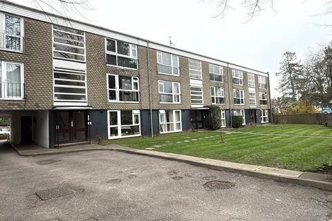 2 bedroom flat to rent, Crossways Court, Osborne Road, Windsor, SL4