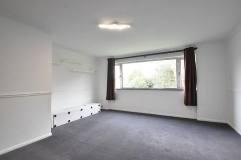 2 bedroom flat to rent, Brockley Combe, Weybridge, KT13