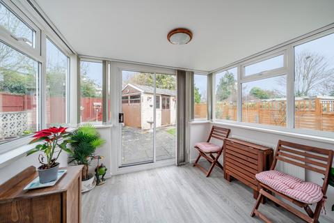 2 bedroom bungalow for sale, Headington Close, Maidenhead, Berkshire, SL6
