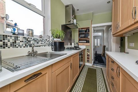 3 bedroom semi-detached house for sale, Leeds Road, Dewsbury