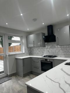 2 bedroom apartment to rent, Harrow HA1