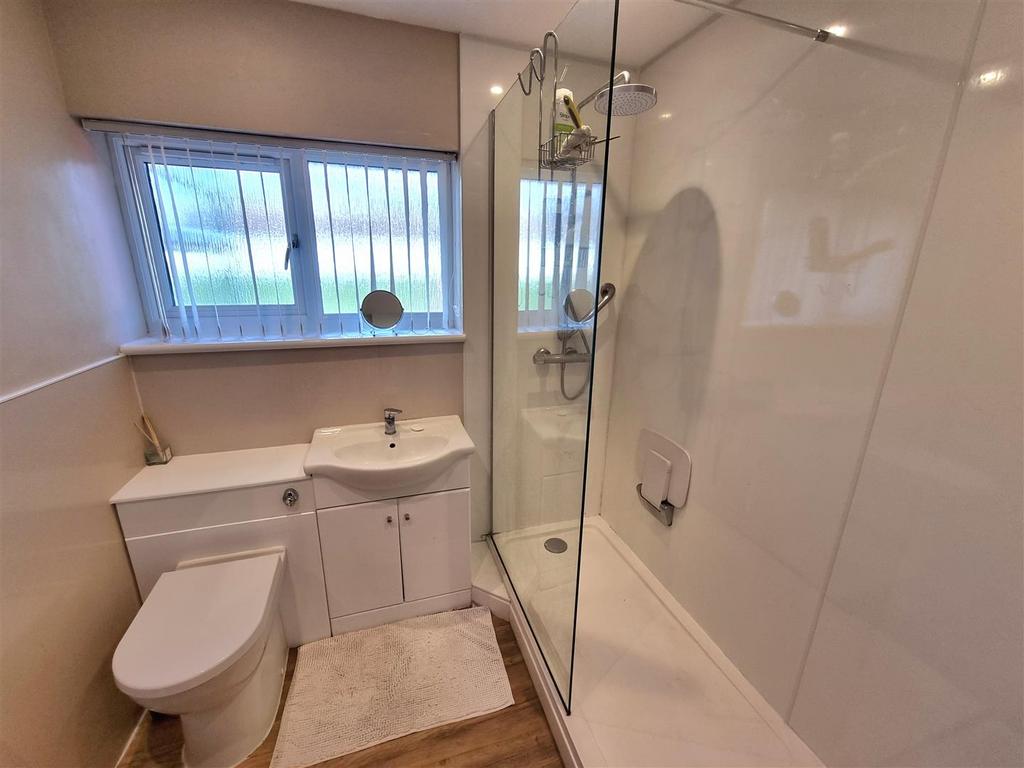 Shower room.jpg