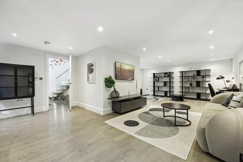 3 bedroom terraced house for sale, Whittlebury Mews East, Primrose Hill, London, NW1