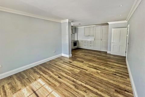 2 bedroom apartment to rent, Slough Road, Datchet SL3