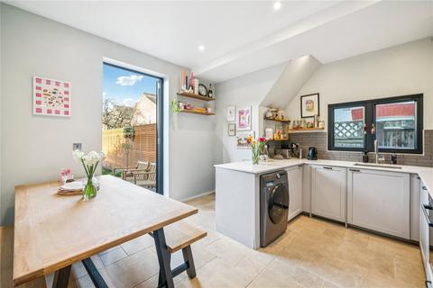 2 bedroom maisonette for sale, Tranmere Road, SW18