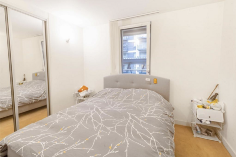 1 bedroom apartment to rent, Station Approach, Hayes UB3