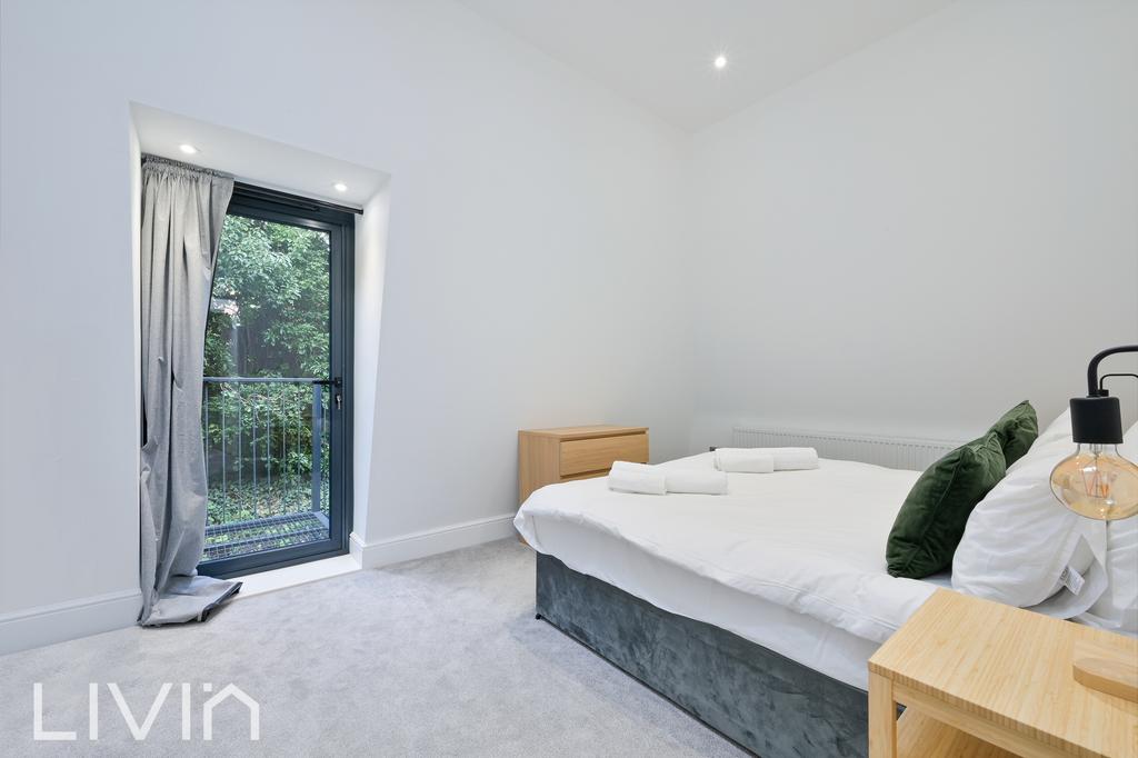 Maplehurst square, 4  (15)