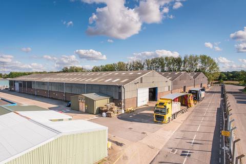 Distribution warehouse to rent, 7 Summer Rd Bury St Edmunds IP31 2BG