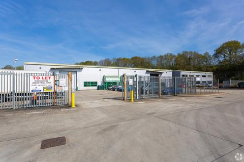 Warehouse to rent, Mills Rd @ Wealden Way Aylesford ME20 7PP