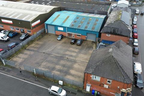 Warehouse to rent, Porritt St Bury BL9 6HD