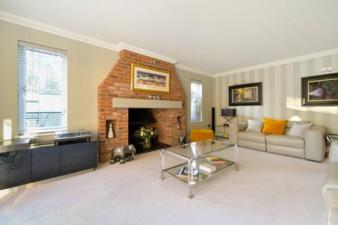 5 bedroom detached house for sale, Potters Close, Ashford, Kent, TN25
