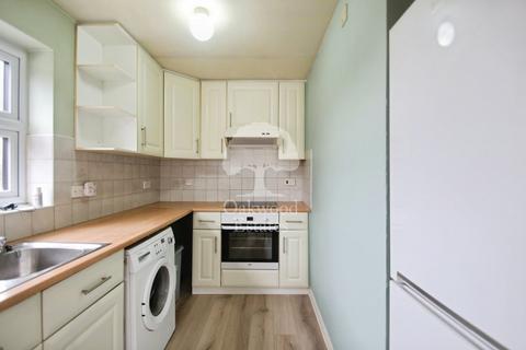 2 bedroom apartment to rent, High Street, Iver SL0
