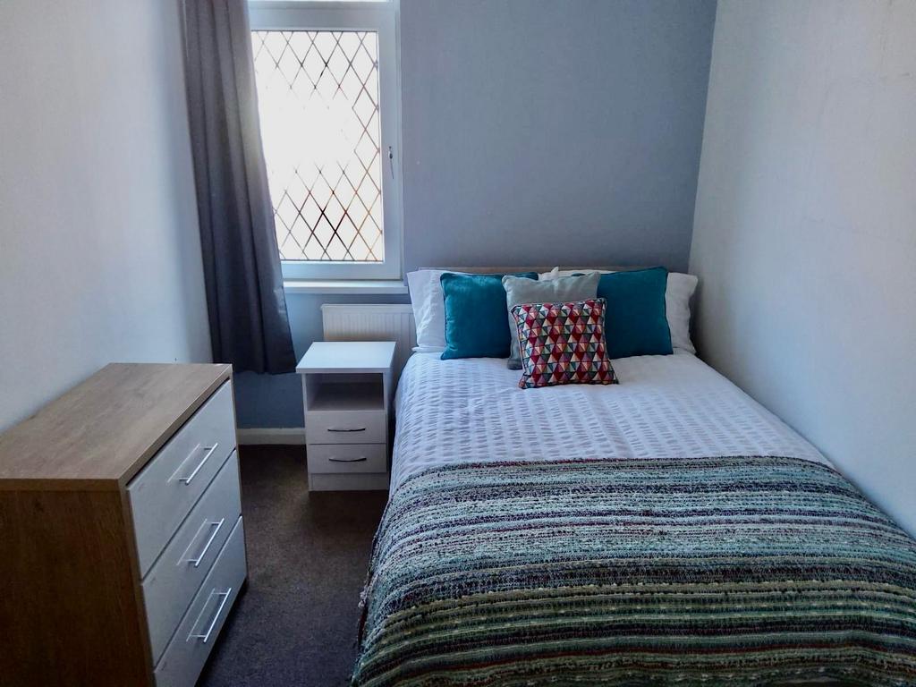 41 West Street Bedroom T202507301438.jpeg
