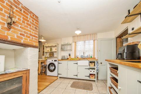 1 bedroom character property for sale, Kings Head Street, Harwich