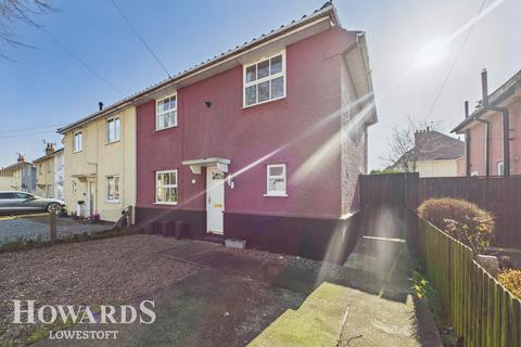 3 bedroom semi-detached house for sale, Minden Road, Lowestoft
