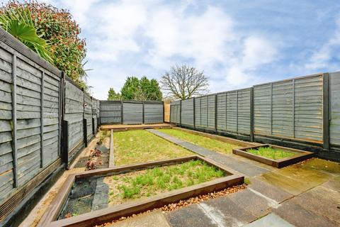 4 bedroom terraced house for sale, Cherry Lane, Crawley