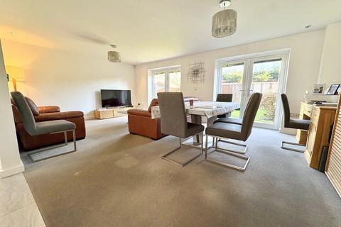 3 bedroom end of terrace house for sale, Lake Road, Hamworthy , Poole, BH15