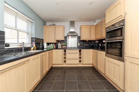 3 bedroom semi-detached house for sale, Heathcliff Avenue, Fairfield, Hitchin
