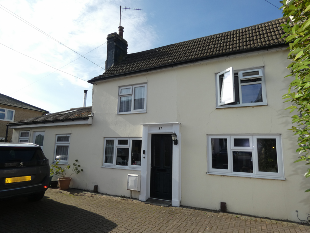 2 bed semi-detached house for sale Fingringhoe Ro