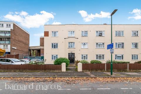 Manor Court, Sutton