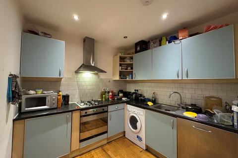 2 bedroom flat for sale, 8 Regatta Point, 1 Manilla Street, London, E14 8JZ