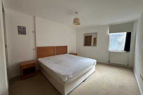2 bedroom flat for sale, 9 Regatta Point, 1 Manilla Street, London, E14 8JZ